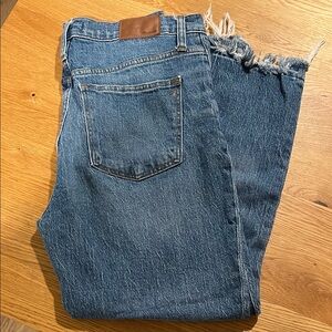 👖Madewell Frayed Hem Blue Boyfriend Jeans